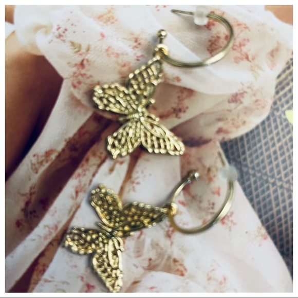 Butterfly drop hoop earrings - Picture 6 of 7